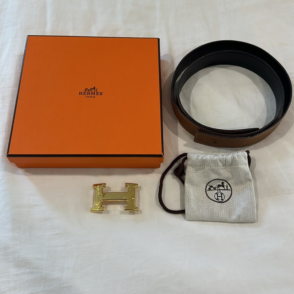 Hermes H Gold Belt Buckle and reversible brown/black belt. Size 90.